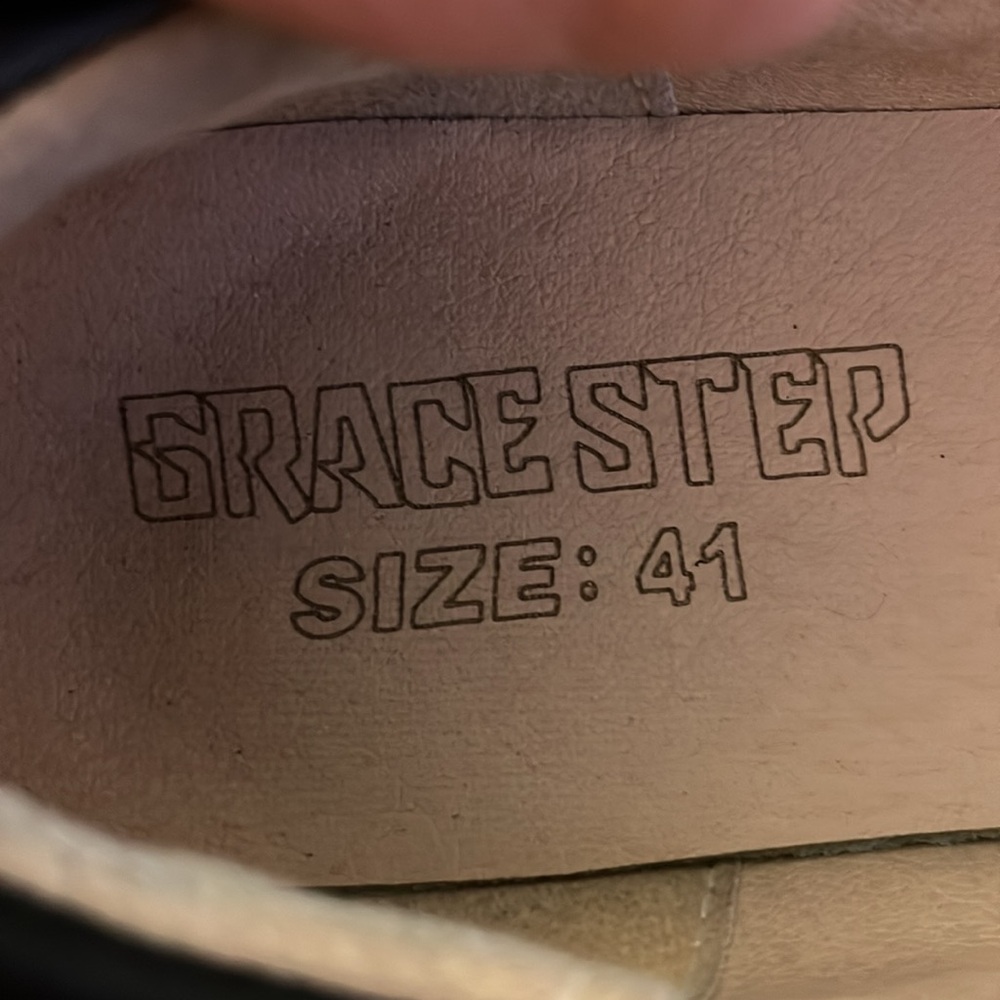 Black Women's Flats with Strap - Picture 5 of 5